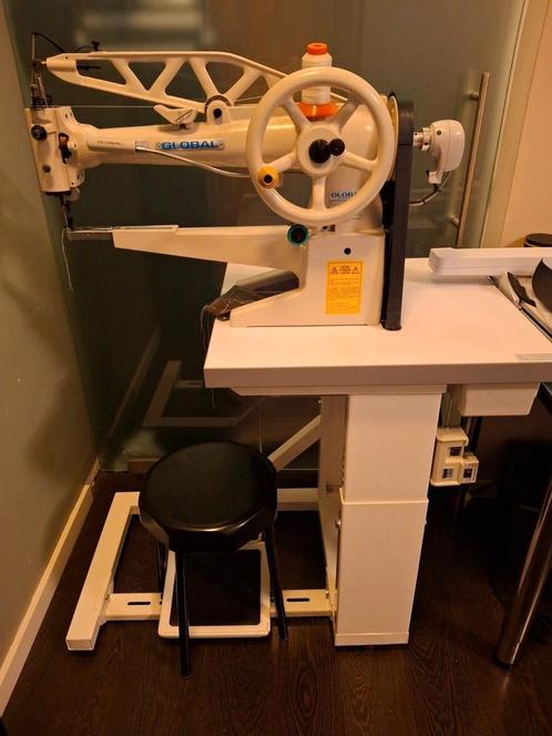 global naaimachine, Hobby en Vrije tijd, Naaimachines en Toebehoren, Zo goed als nieuw, Naaimachine, Ophalen