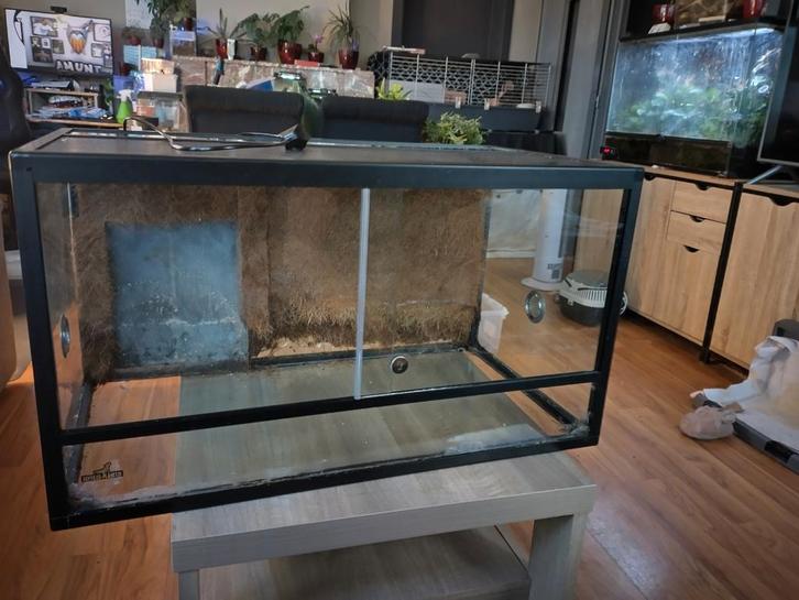 terrarium en verre 80x45x45 +fond coco et tapis chauffant, Dieren en Toebehoren, Reptielen en Amfibieën | Toebehoren, Gebruikt