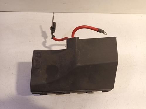 ZEKERINGKAST Volvo V40 (MV) (01-2012/08-2019) (31394963), Auto-onderdelen, Elektronica en Kabels, Volvo, Gebruikt
