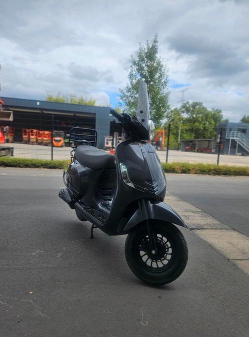 La Souris Sourini 50cc klasse A 4 takt 2022 - 4.323 km, Fietsen en Brommers, Scooters | Overige merken, Gebruikt, Klasse A (25 km/u)