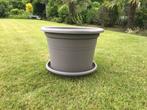 Nieuwe plastic pot met onderschaal, Tuin en Terras, Ophalen