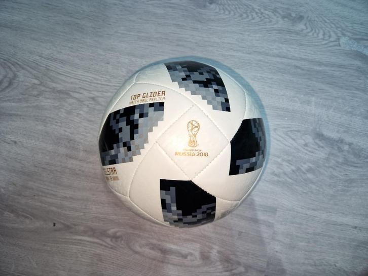 Coca-Cola Adidas Rusland 2018 voetbal, Verzamelen, Merken en Reclamevoorwerpen, Nieuw, Overige typen, Ophalen of Verzenden