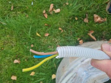 3x2.5 flex elektrische kabel + 30m beschikbaar voor biedingen