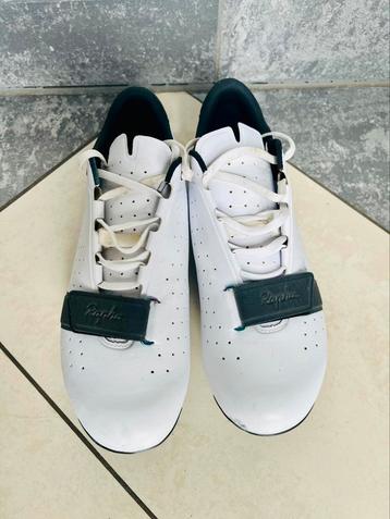 Klikpedaal fietsschoenen wit van Rapha beschikbaar voor biedingen