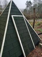 Dak of energetische piramide 2m20 x 2m20 x 2m20 MOET WEG, Doe-het-zelf en Bouw, Dakpannen en Dakbedekking, Ophalen, Zo goed als nieuw