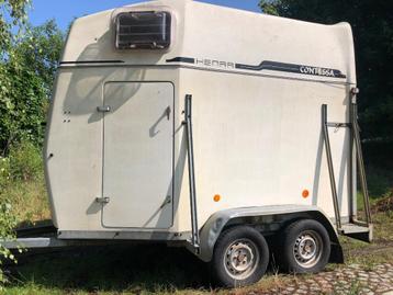 Henra paardentrailer beschikbaar voor biedingen