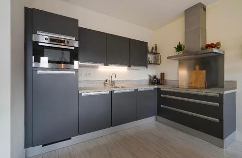 GRIJS HOEKKEUKEN INCLUSIEF APPARARTUUR, Huis en Inrichting, Keuken | Complete keukens, Gebruikt, Hoekkeuken, Grijs, Hout, Ophalen of Verzenden