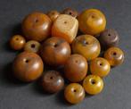 Lot 17 perles anciennes d’ambre africain - résine phénolique, Enlèvement ou Envoi