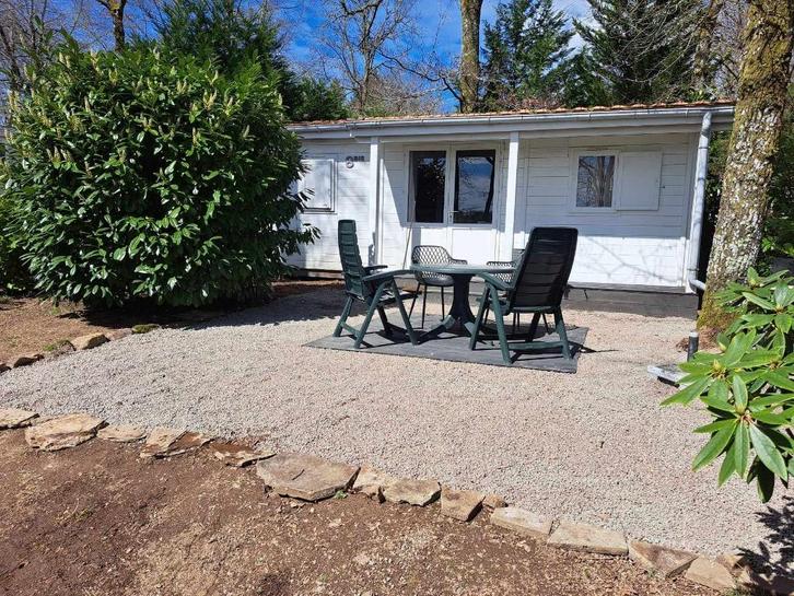 Chalet, Vacances, Campings, Campagne, Lac ou rivière, Animaux domestiques acceptés, Internet, Plaine de jeux, Jardin, TV, Piscine