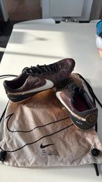 NIKE TIEMPO LEGEND 9 ELITE FG GENERATION PAARS/WIT/ROOD/ROZE, Sport en Fitness, Voetbal, Ophalen, Gebruikt, Schoenen