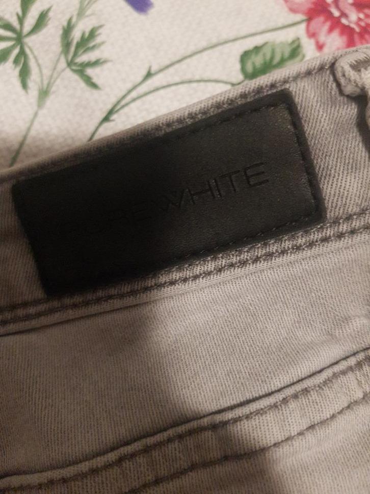 Jeans The Slim Purewhite • W34 • Nouveau/Nouveau, Vêtements | Hommes, Jeans, Comme neuf, W33 - W34 (confection 48/50), Gris, Enlèvement ou Envoi