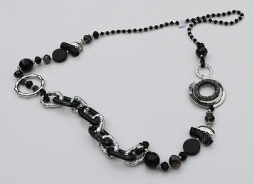 Negen! Mooie lange ketting in zwart en zilver beschikbaar voor biedingen