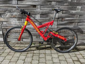 Vintage Cannondale Super V1000 beschikbaar voor biedingen