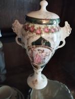 vase couvert en faïence polychrome. XVIIIème siècle. H : 57, Ophalen