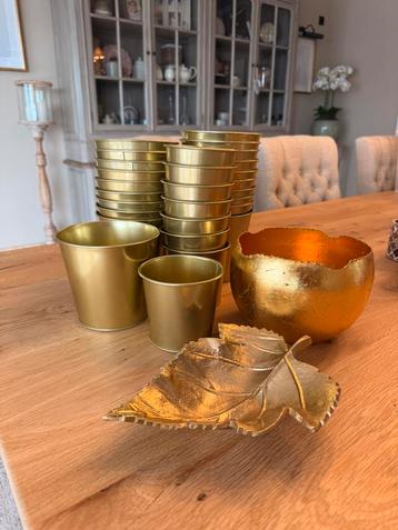 Bloempotten & deco goud SET beschikbaar voor biedingen