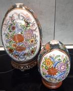 Twee Chinese porseleinen eieren te koop., Antiek en Kunst, Ophalen of Verzenden