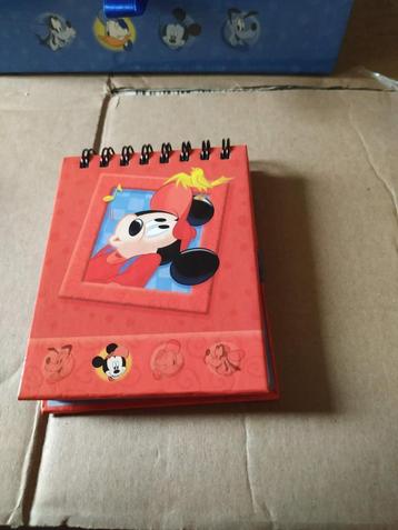 disney nota blokjes mickey of pluto uit te kiezen  beschikbaar voor biedingen