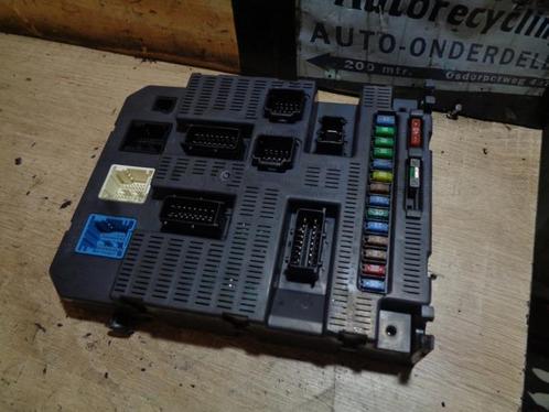 Zekeringkast van een Peugeot 207, Auto-onderdelen, Elektronica en Kabels, Peugeot, Gebruikt, 3 maanden garantie, Ophalen of Verzenden