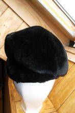 Mooie zwarte pelsmuts , binnenmaat 52 cm, Ophalen of Verzenden, Dames