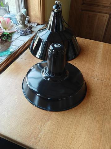 INDUSTRIËLE EMAILLE HANGLAMPEN ZWART beschikbaar voor biedingen