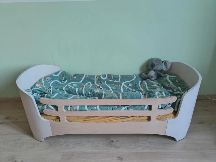 Meegroeibed voor kind 0-7 jaar, Kinderen en Baby's, Kinderkamer | Bedden, Gebruikt, 140 tot 160 cm, 70 tot 85 cm, Lattenbodem
