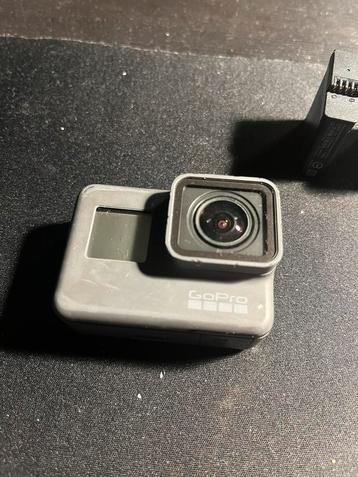 Gopro hero 5 zwart + 3 batterij + reispakket 