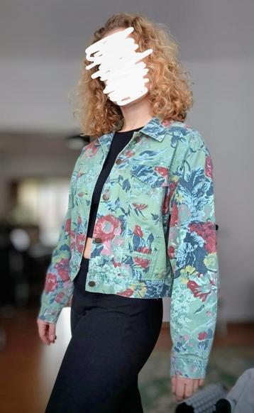 Vintage jasje maat M beschikbaar voor biedingen