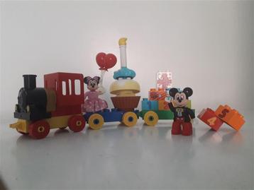 Duplo 10597 Défilé d'anniversaire de Mickey Mouse - complet disponible aux enchères