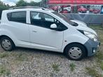 Chevrolet Spark (bj 2011), Stof, Gebruikt, https://public.car-pass.be/vhr/3abee4b7-190d-4d78-a692-6c8b239a8764, Wit