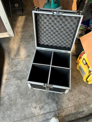 Flightcase op wielen  beschikbaar voor biedingen