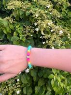 Clay beaded bracelet - summer colours, Bijoux, Sacs & Beauté, Bracelets, Envoi, Élastique, Neuf