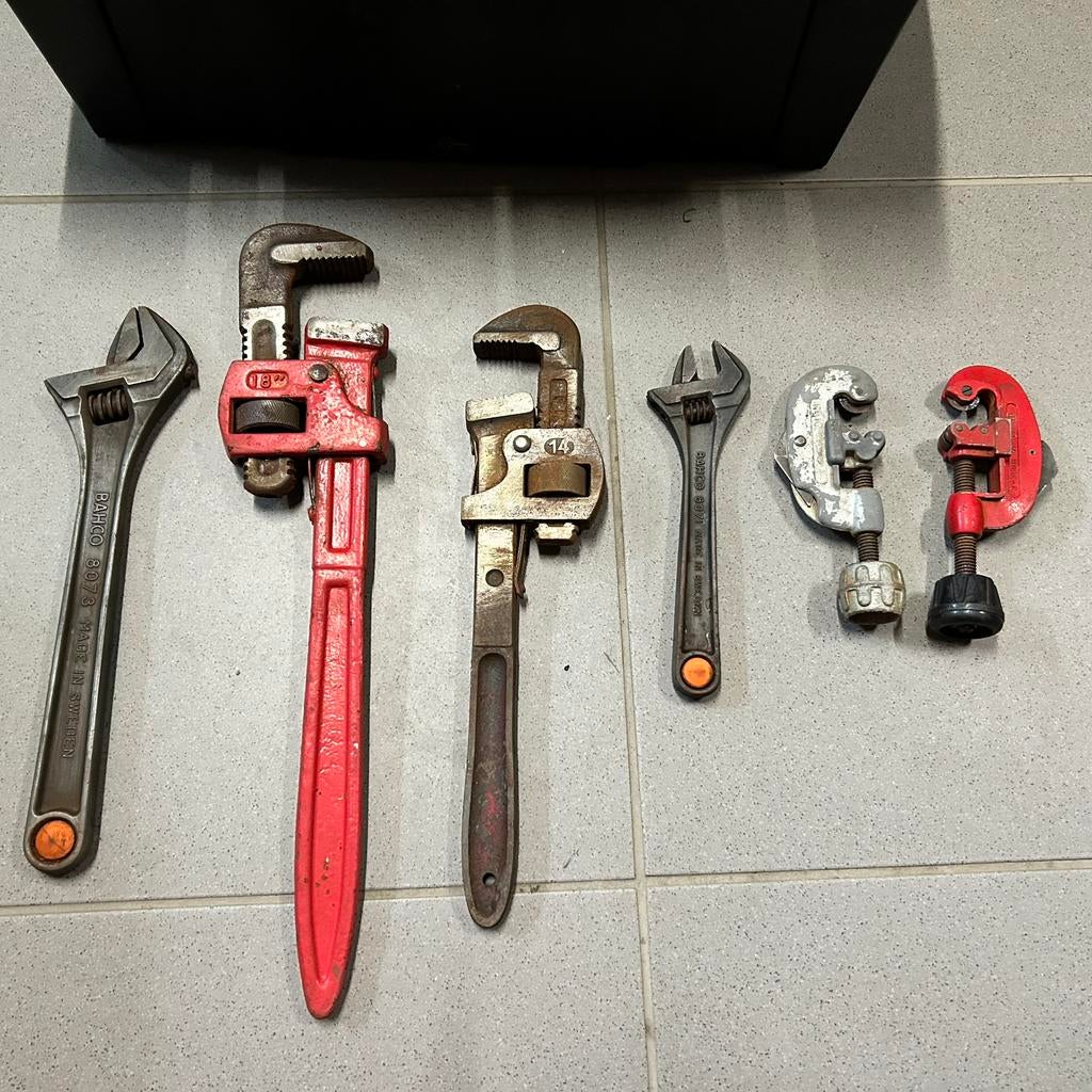 pijpsleutels en pijpsnijders, Ophalen, Zo goed als nieuw