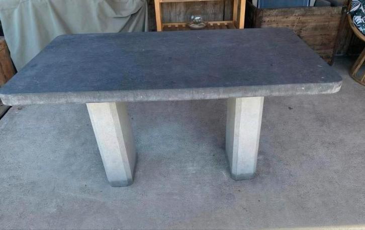 Magnifique table en pierre bleue fait mains, Jardin & Terrasse, Tables de jardin, Comme neuf, Rectangulaire, Autres matériaux