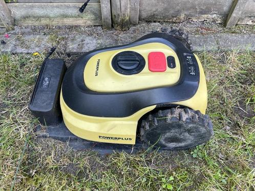 Robotmaaier Powerplus POWXG6305 (Hubo), Tuin en Terras, Robotmaaiers, Gebruikt, Minder dan 20 cm, Met regensensor, Ophalen of Verzenden