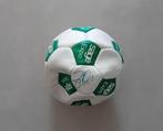 Door Mbo Mpenza gesigneerde voetbal, Verzamelen, Ophalen of Verzenden, Gebruikt, Overige typen