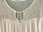 Witte blouse met bovenaan heel fijn gehaakt stuk, Taille 38/40 (M), Enlèvement ou Envoi, Comme neuf, Glamorous