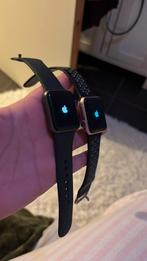 Apple watch series 3 en serie 2, Handtassen en Accessoires, Smartwatches, Gebruikt, IOS, Ophalen of Verzenden, Roze