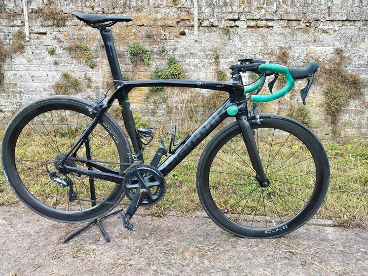 Bianchi oltre xr3 t57, Vélos & Vélomoteurs, Vélos | Vélos de course, Carbone