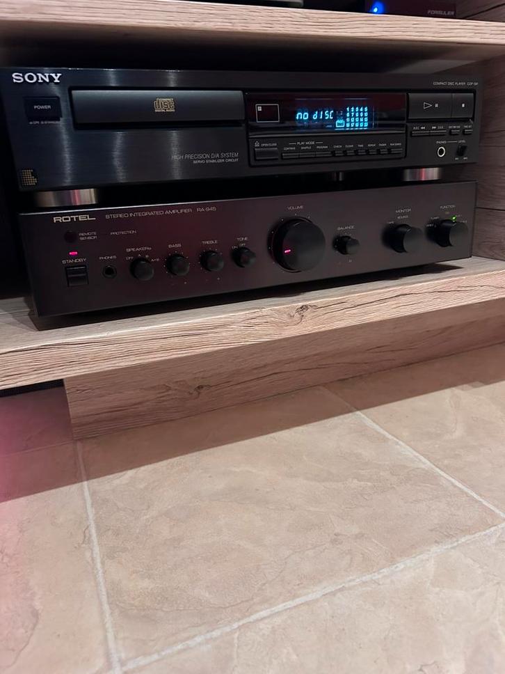 Rotel RA-945, Audio, Tv en Foto, Versterkers en Ontvangers, Zo goed als nieuw, Stereo, Ophalen