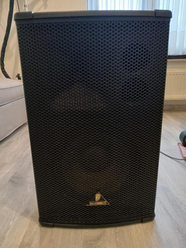 topkasten behringer B1220 Pro, Audio, Tv en Foto, Luidsprekerboxen, Zo goed als nieuw, Front, Rear of Stereo speakers, 120 watt of meer
