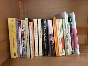 Boeken in het Engels / Frans beschikbaar voor biedingen