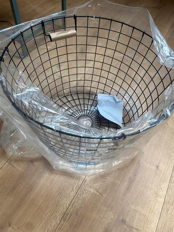 Mand beschikbaar voor biedingen