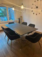 La table à juste besoin d’être poncée et vernis, Huis en Inrichting, Tafels | Eettafels, Ophalen, Zo goed als nieuw