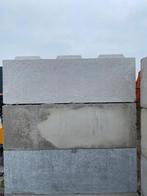 Betonblokken - stapelblokken (€45/blok), Doe-het-zelf en Bouw, Ophalen, Zo goed als nieuw