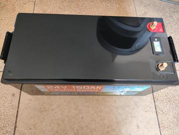 LiFePO4 accu 24 V 150 Ah nieuw incl. lader beschikbaar voor biedingen