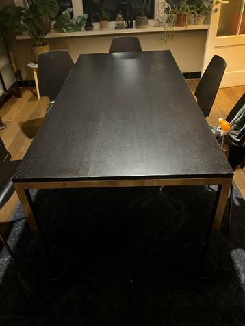 Eettafel Ikea 6 personen donkerbruin