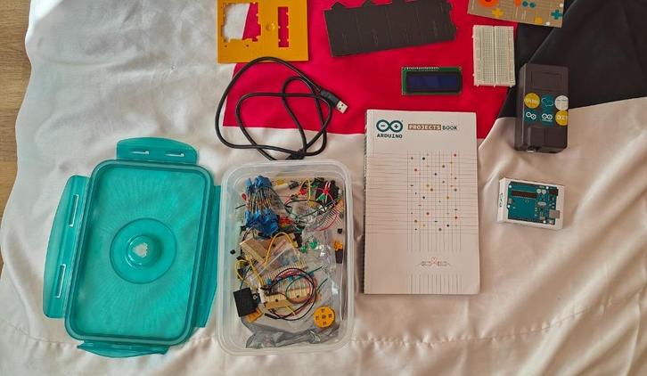 Arduino UNO Starter Kit, Hobby en Vrije tijd, Elektronica-componenten, Zo goed als nieuw, Ophalen