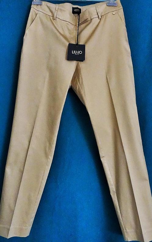 Stijlvolle nieuwe broek LIU - JO. Italiaanse maat 42., Kleding | Dames, Broeken en Pantalons, Nieuw, Maat 38/40 (M), Overige kleuren
