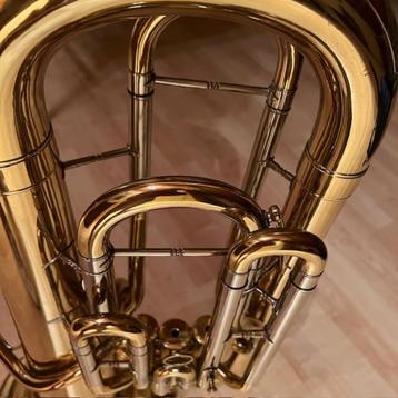 Tuba / bariton beschikbaar voor biedingen