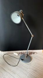 Grijze metalen lamp op vintage kantelbare standaard, Ophalen, Zo goed als nieuw, Metaal